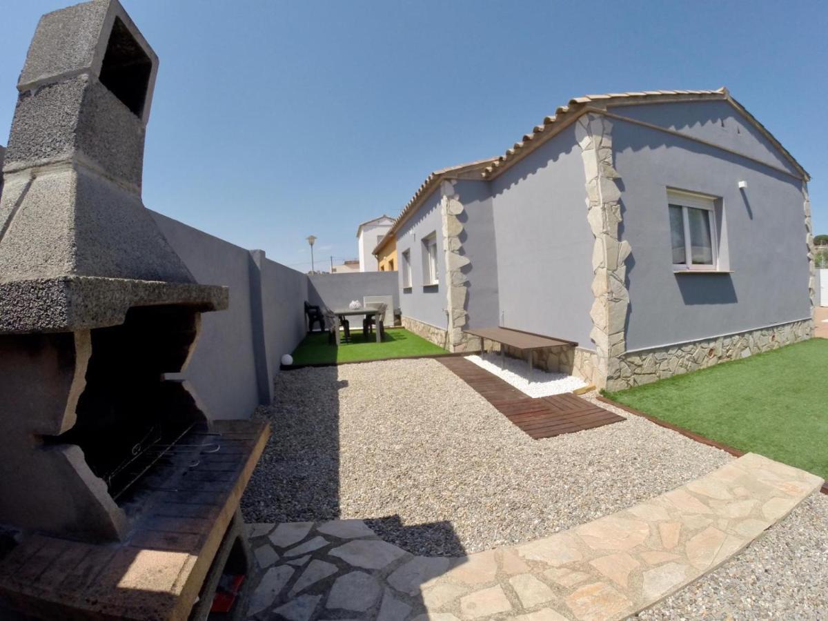 Casa En L Escala Con Piscina Y Wifi Free Villa L' Escala Exterior foto