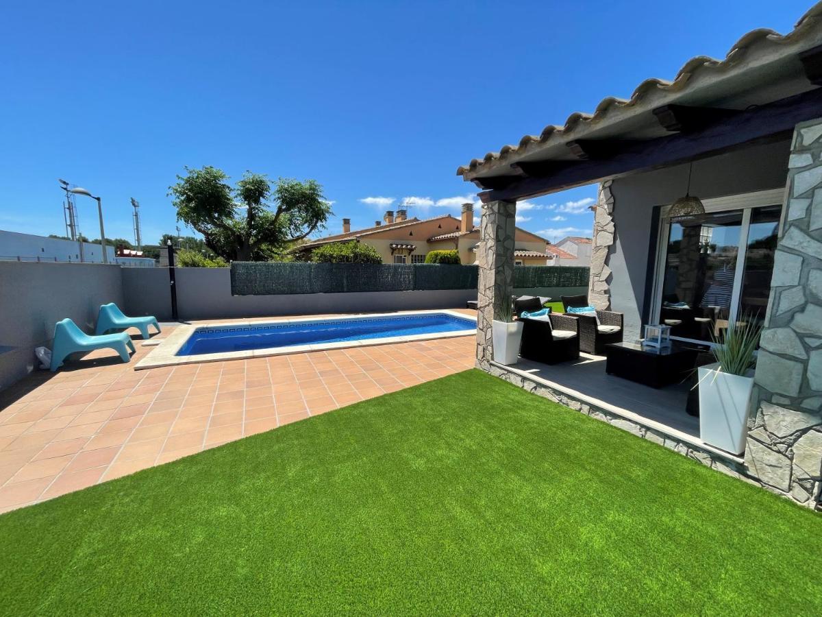 Casa En L Escala Con Piscina Y Wifi Free Villa L' Escala Exterior foto